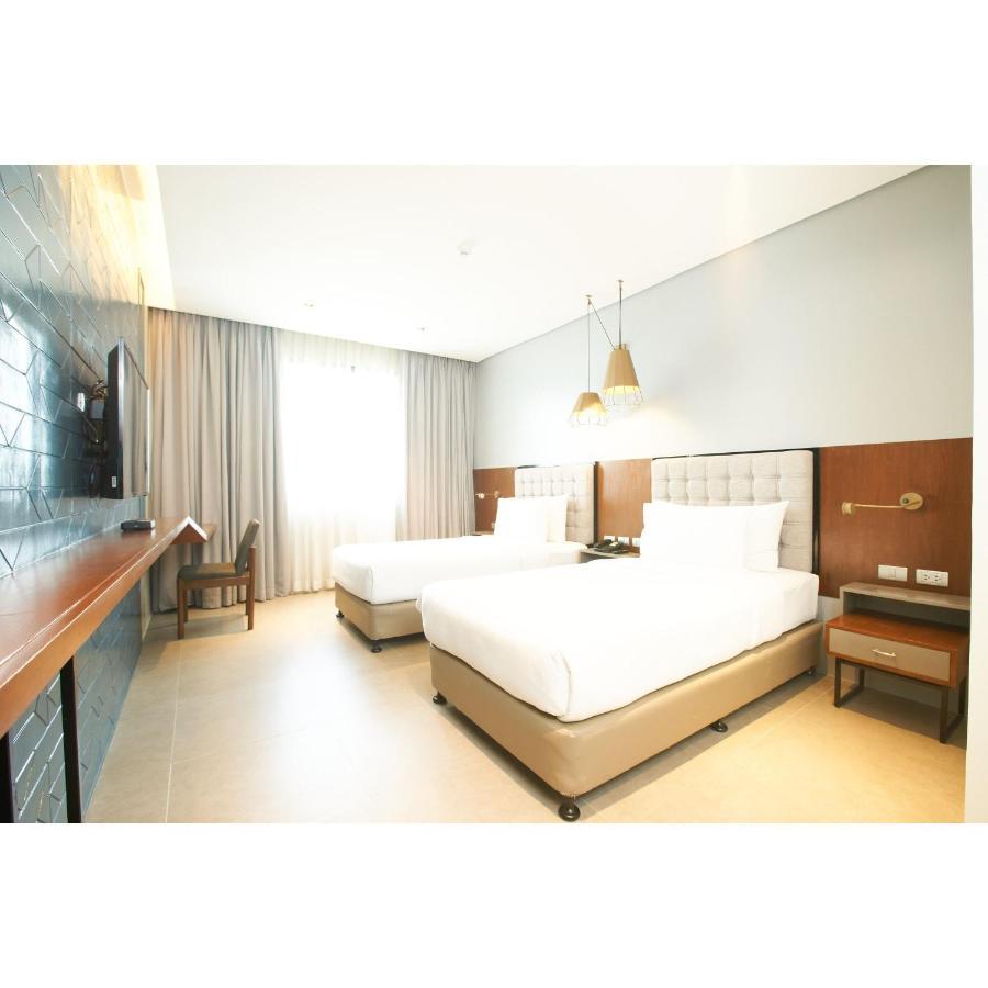 Summit Galleria Cebu Buitenkant foto